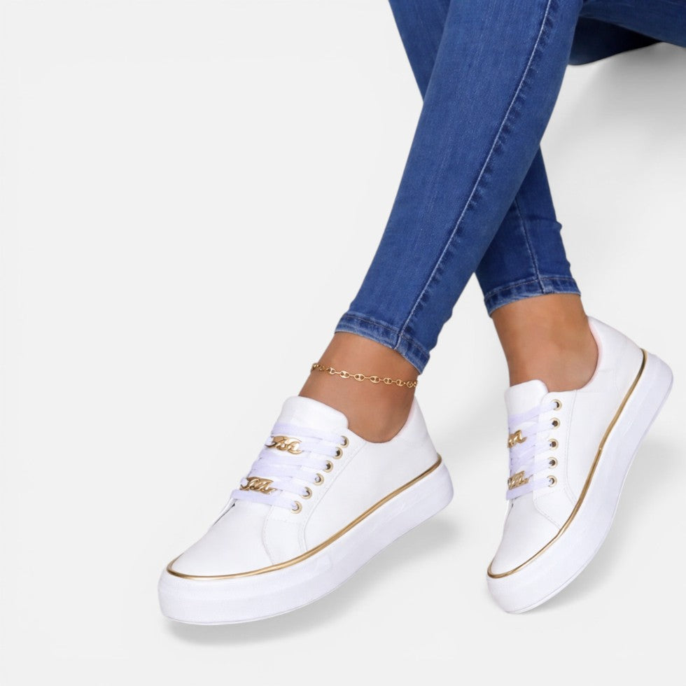 Damen Sneaker mit Schnürung und Metall Detail