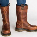 Damen Winterstiefel Braun aus Leder mit Sherpa-Futter – Warme Schlupfstiefel mit flacher Sohle