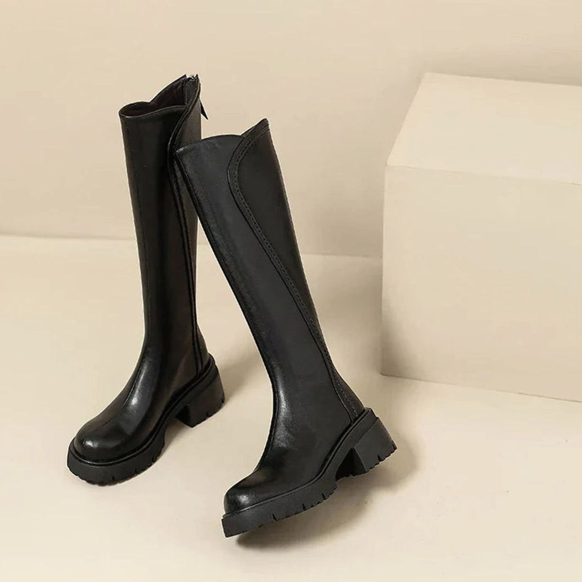 Damen Kniehohe Lederstiefel mit Reißverschluss hinten – Profilsohle, wahlweise mit Fell, Herbst Winter