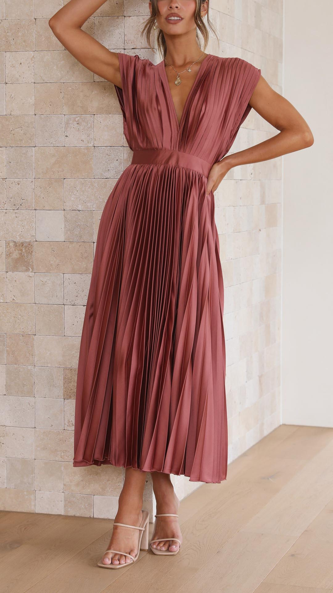 Damen Plissee Maxikleid Abendkleid mit V-Ausschnitt