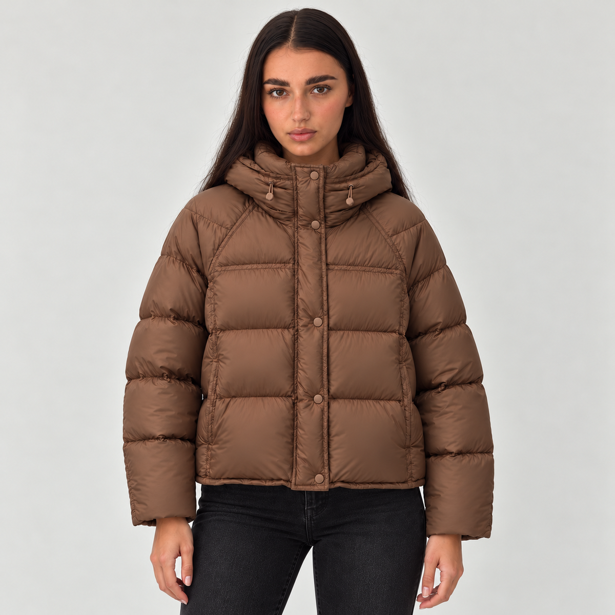 Damen Kurze Pufferjacke mit Kapuze – Steppjacke mit Stehkragen und horizontaler Steppung, Winter