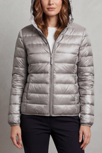 Damen Ultraleichte Steppjacke mit Kapuze – Packbare Übergangsjacke mit Reißverschlusstaschen, Herbst Winter