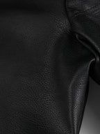 Herren Bikerjacke aus Kunstleder mit Kapuze, Schnallendetails und Reißverschlusstaschen