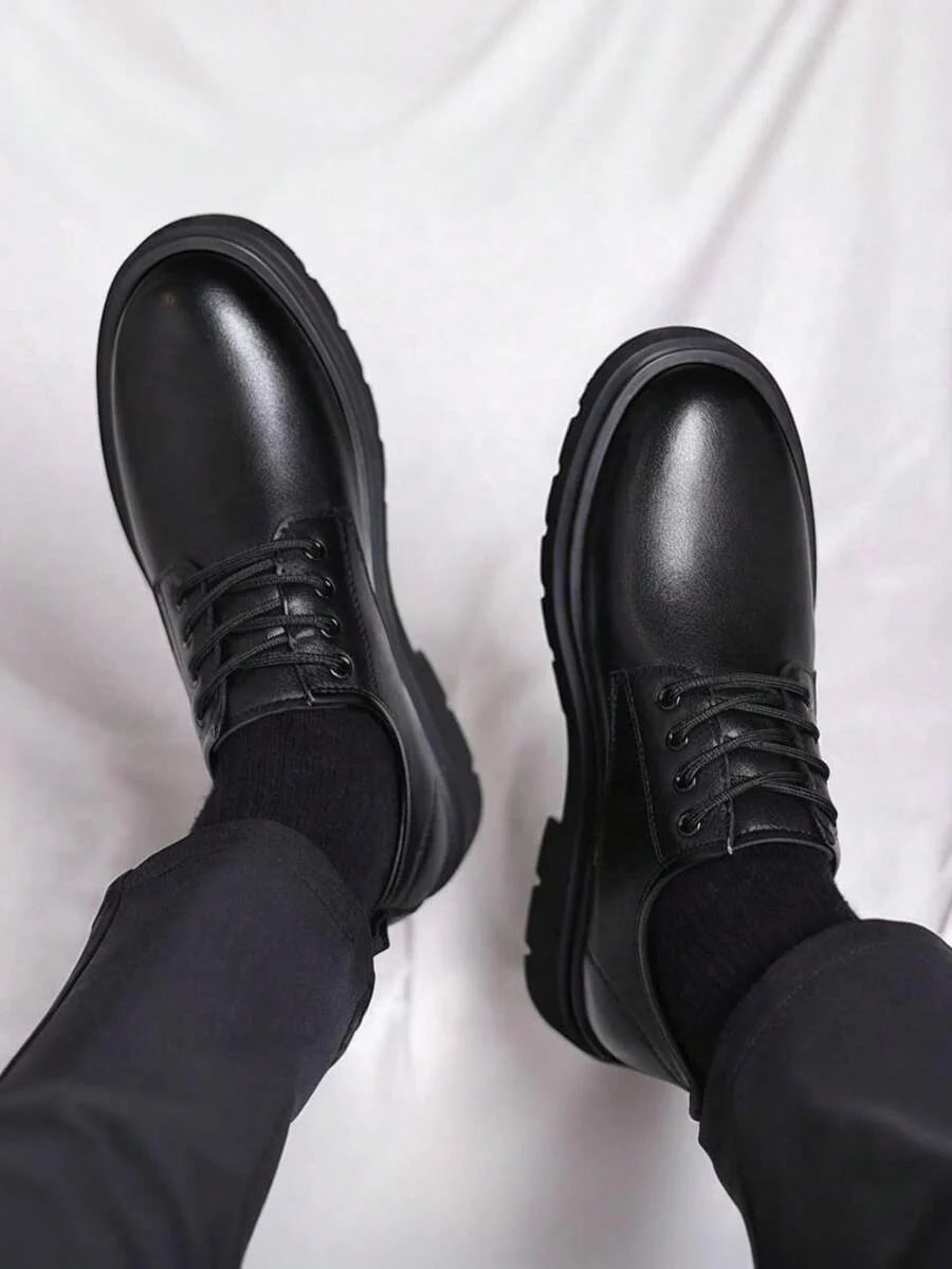 Schwarze Herren Derby-Schuhe mit Ösen