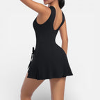 Damen Sportkleid mit integrierter Shorts und Bindetaille