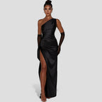 Asymmetrisches Satin-Abendkleid mit hohem Beinschlitz und Falten