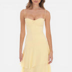 Maxikleid mit Spaghettiträgern und Volantrock