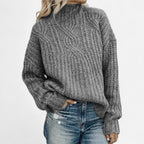 Gestrickter Pullover mit hohem Kragen