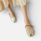 Orthopädische Damen Ballerinas mit Knöchelriemen und Absatz