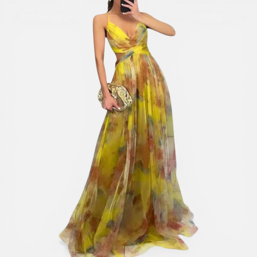 Maxikleid mit Spaghettiträgern und fließendem Schnitt