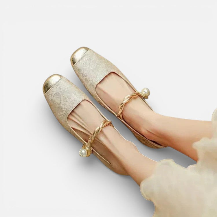 Orthopädische Damen Ballerinas mit Knöchelriemen und Absatz