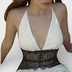 Langes Abendkleid mit Neckholder und Spitzenbund