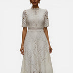 Damen Midikleid mit Lochstickerei und kurzen Ärmeln