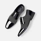 Herren Schnürschuhe mit spitzer Form und strukturierter Oberfläche
