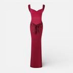 Langes Abendkleid mit Herzausschnitt und Schleife