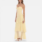 Maxikleid mit Spaghettiträgern und Volantrock